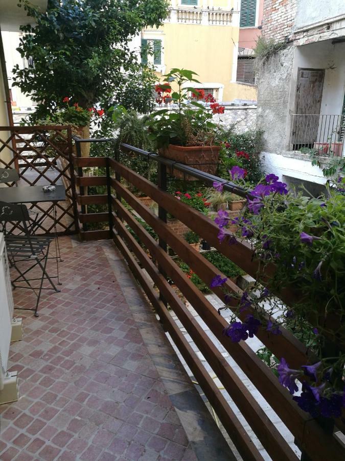 Casa Vacanze Carrara Exterior foto